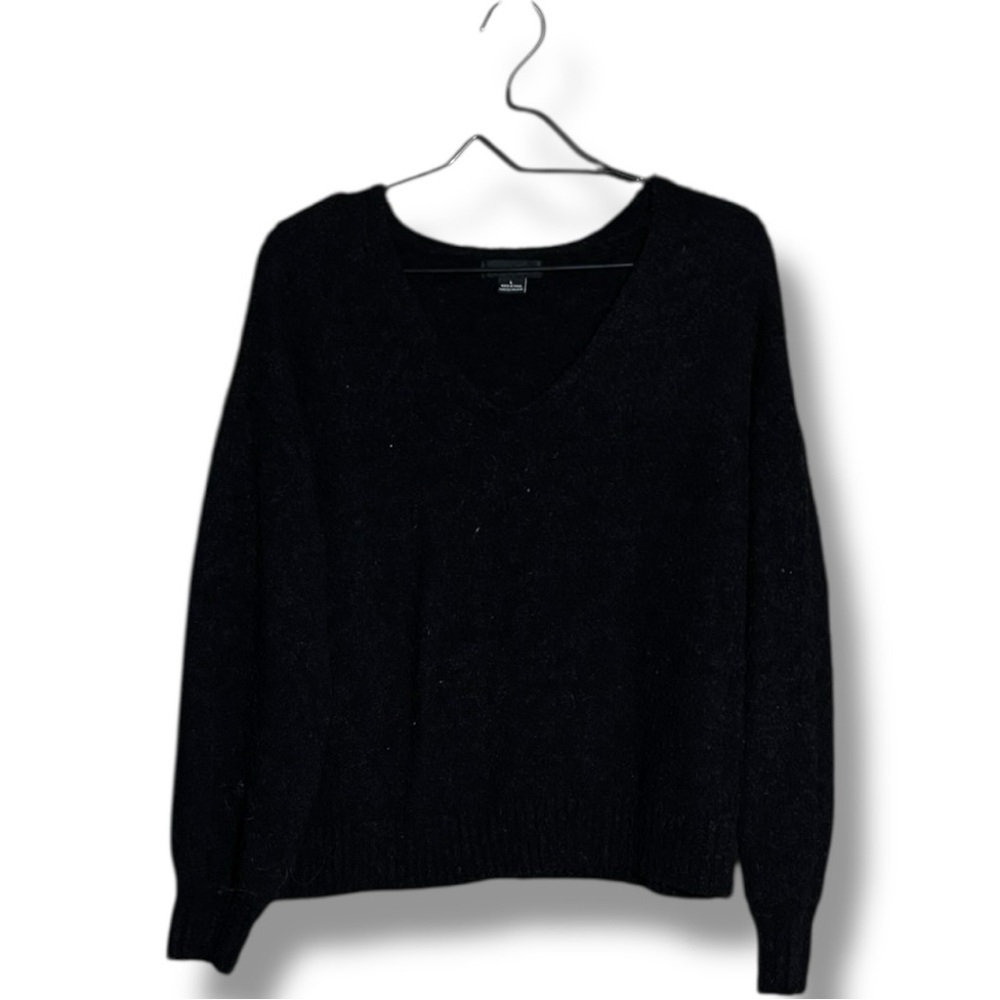 Sanctuary Charcoal Cozy Fuzzy Long Sleeve Size Large V-Neck Sweater - Picture 13 of 16